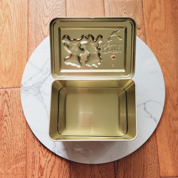 Tokyo Disney Sea Limited Edition Duffy Cookie Tin - Picture 7 of 7